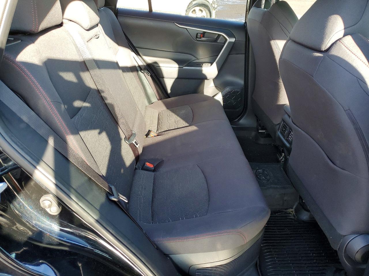 2021 TOYOTA RAV4 PRIME SE photo 11