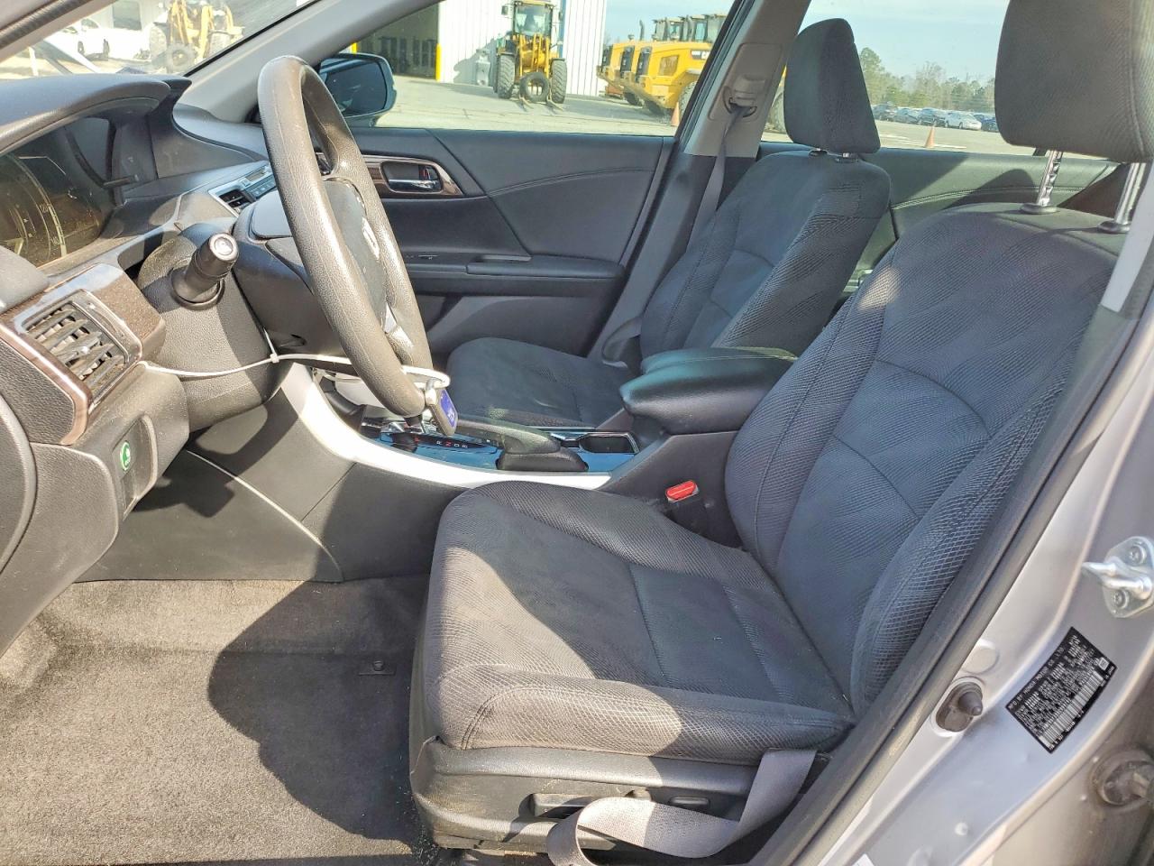 2017 HONDA ACCORD HYBRID photo 7