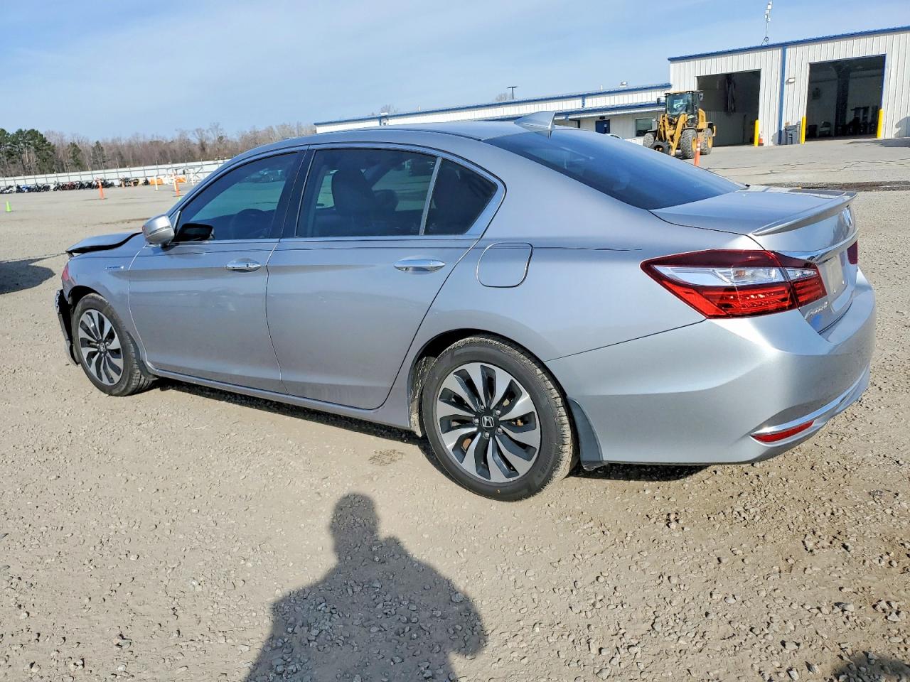 2017 HONDA ACCORD HYBRID photo 2