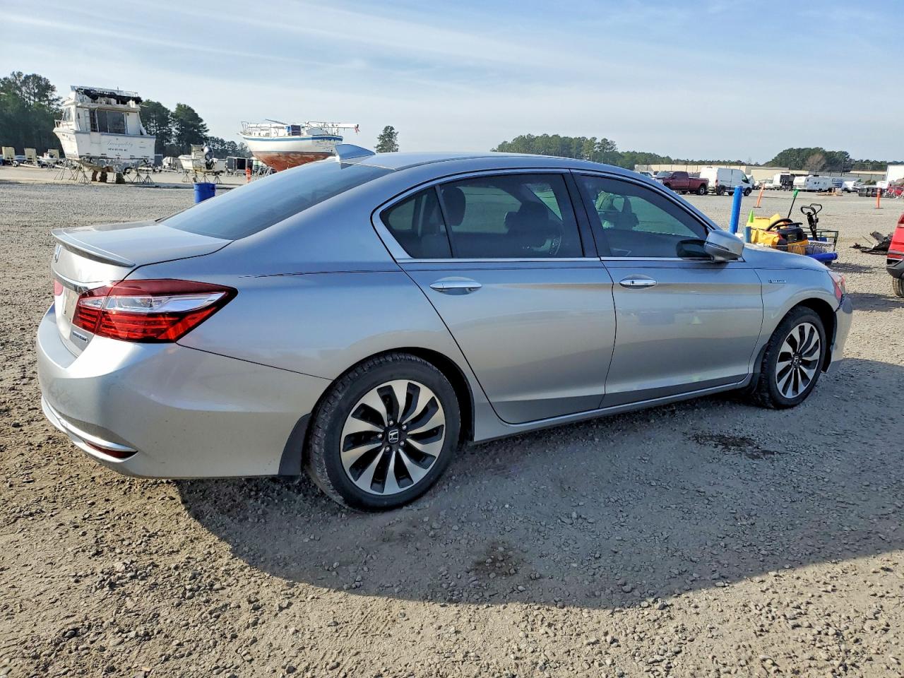 2017 HONDA ACCORD HYBRID photo 3