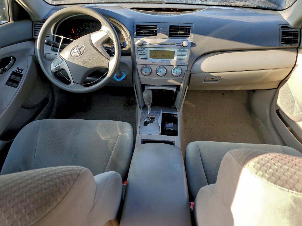 2009 TOYOTA CAMRY SE photo 8