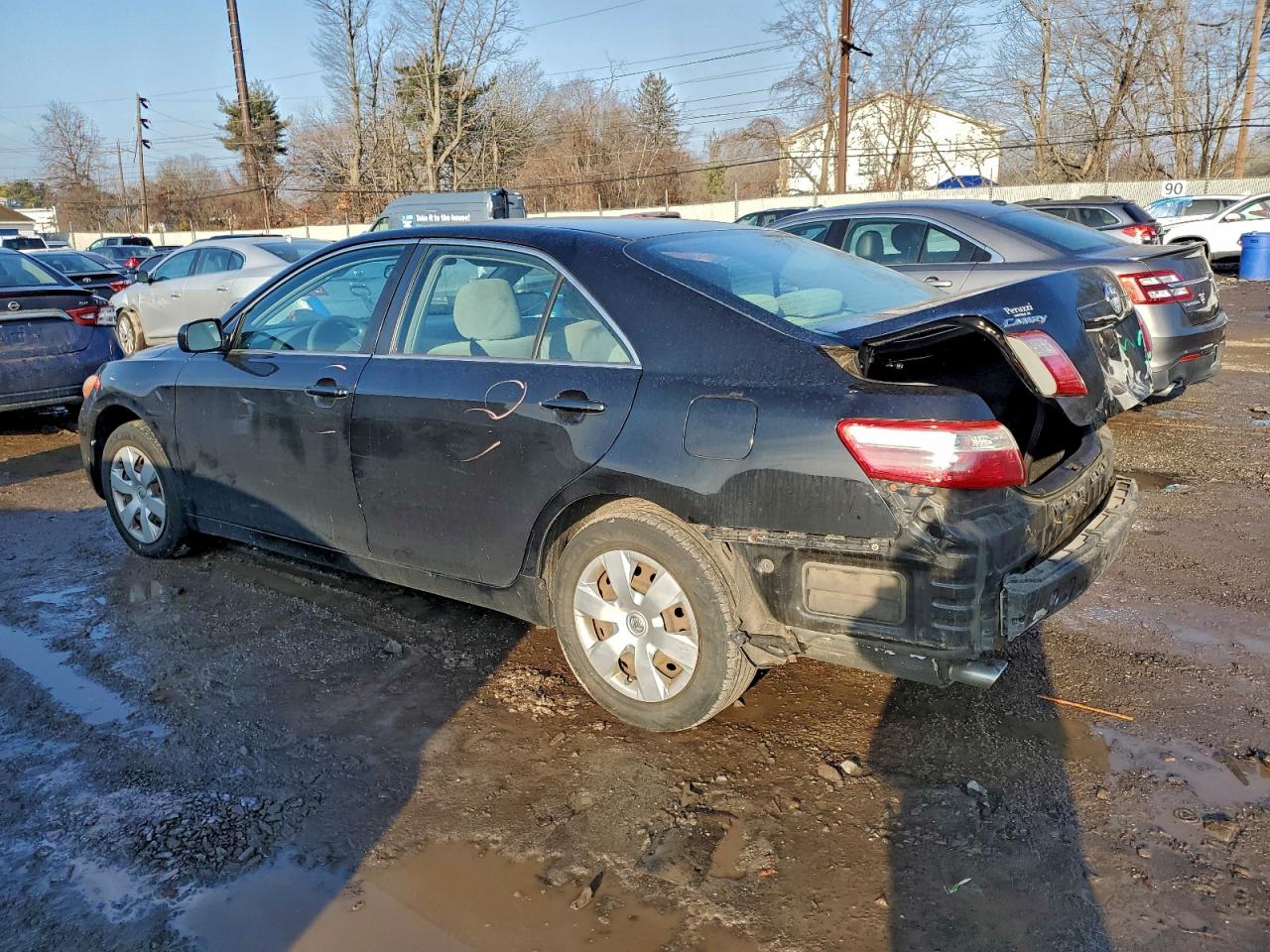 2009 TOYOTA CAMRY SE photo 2