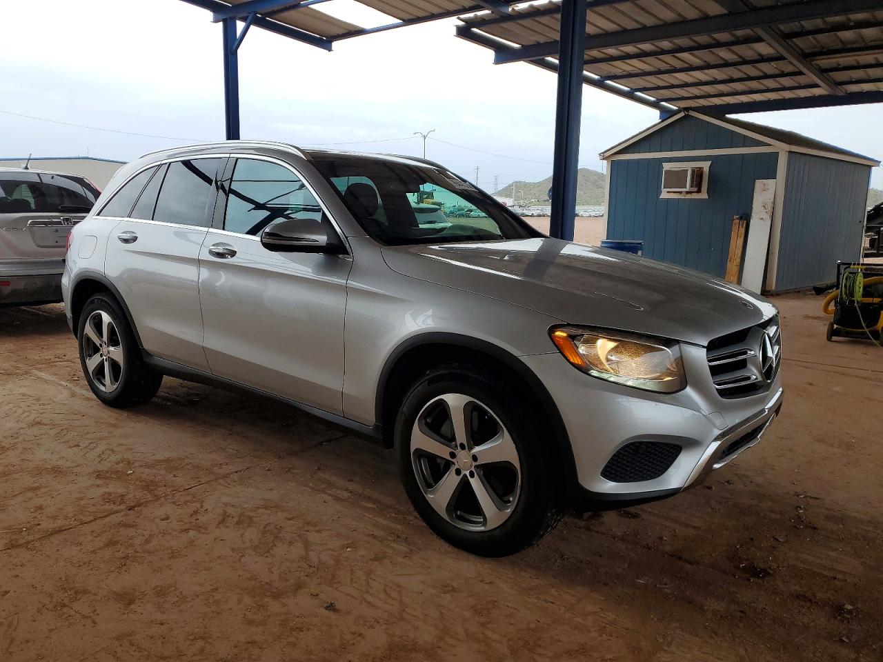 2017 MERCEDES-BENZ GLC 300 photo 4
