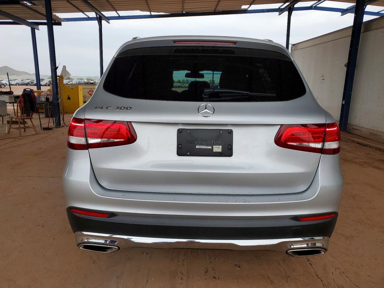 2017 MERCEDES-BENZ GLC 300 photo 6