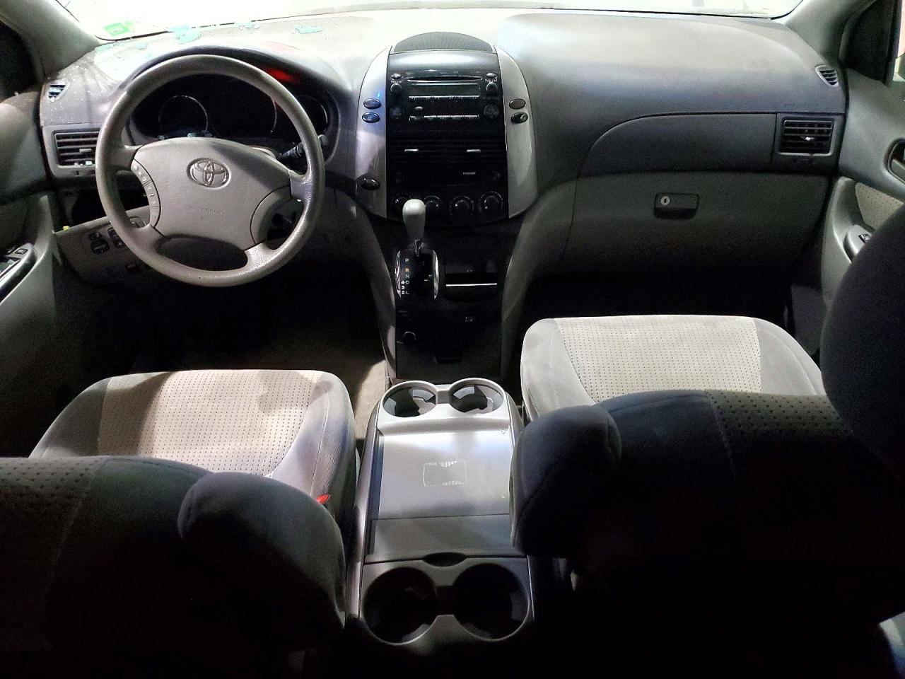 2007 TOYOTA SIENNA CE photo 15