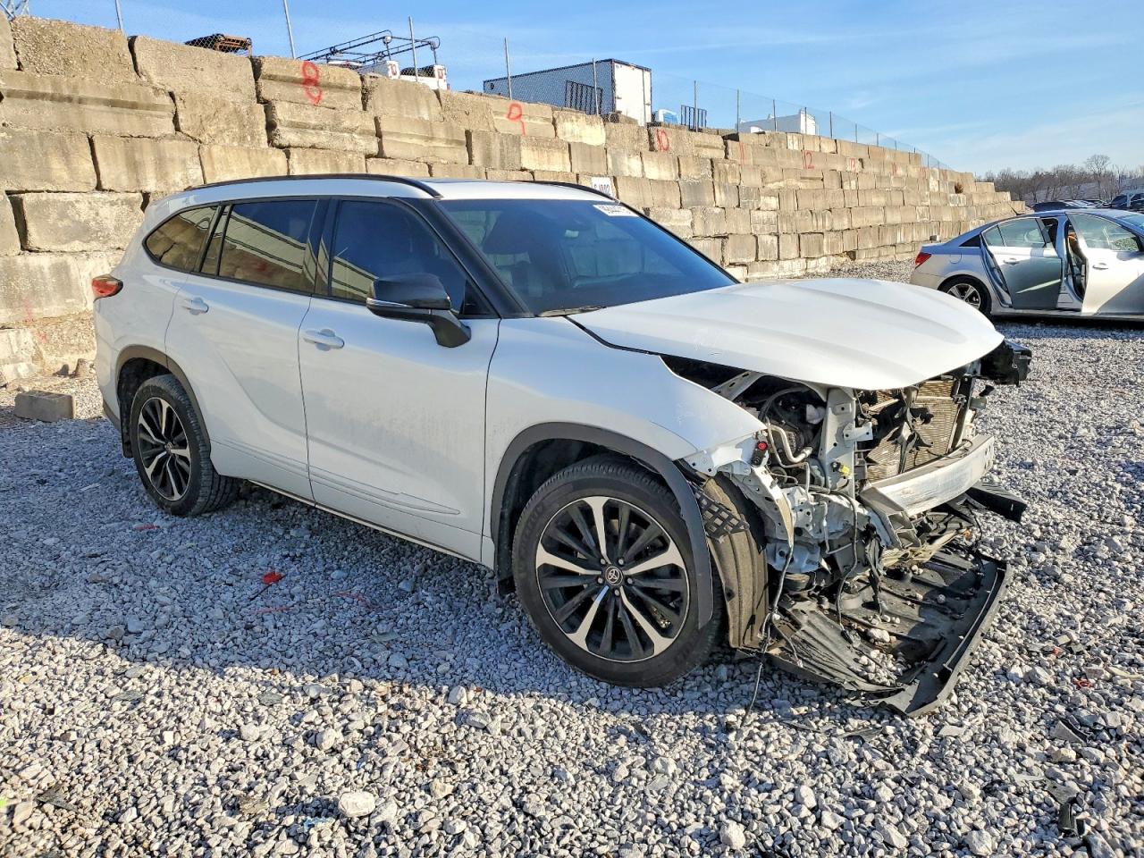 2022 TOYOTA HIGHLANDER XSE photo 7