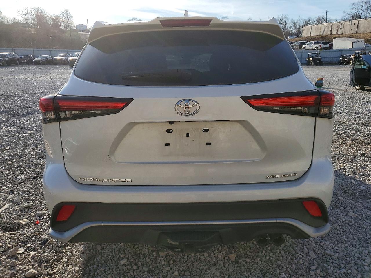 2022 TOYOTA HIGHLANDER XSE photo 11