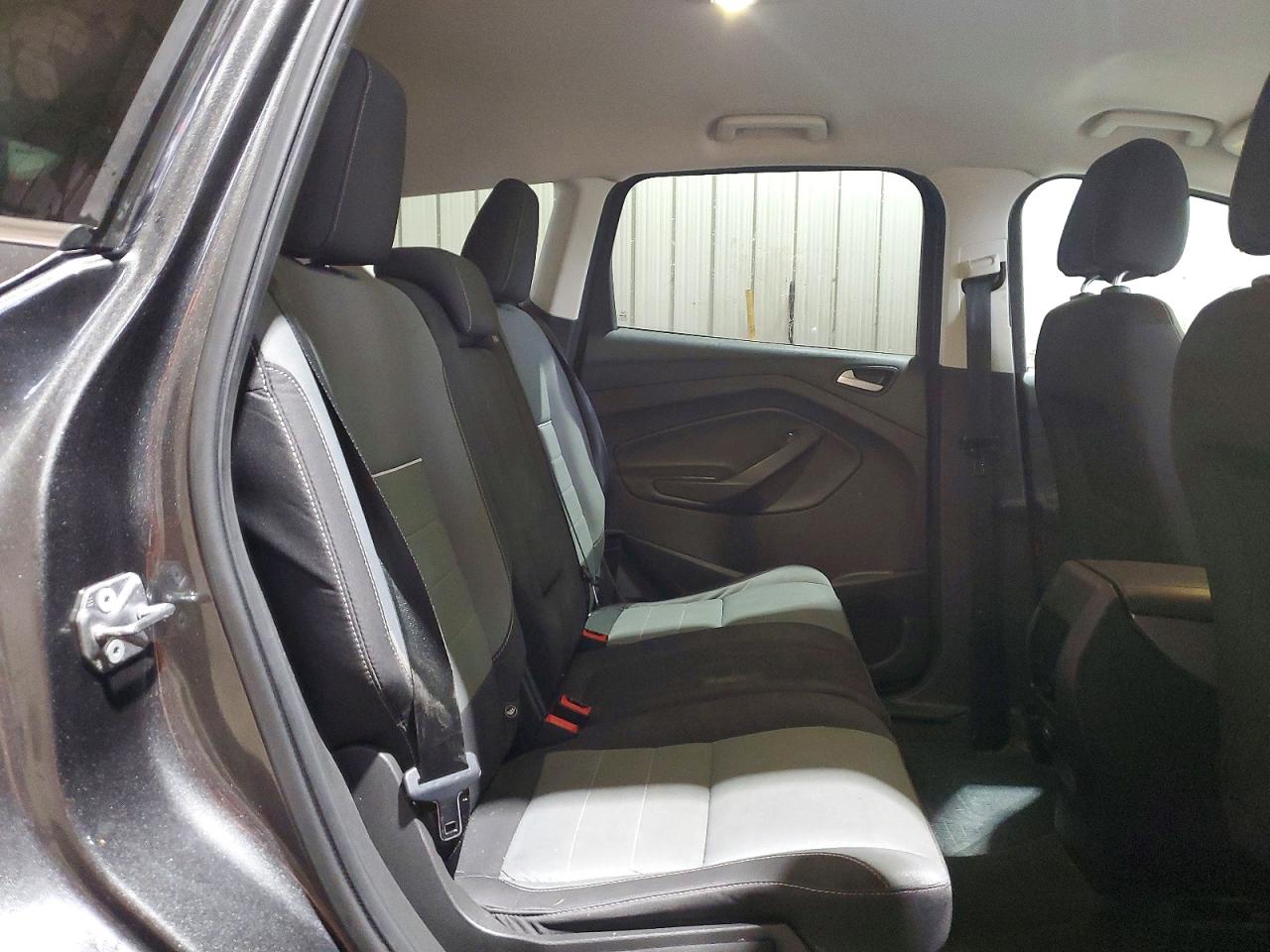 2015 FORD ESCAPE SE photo 21