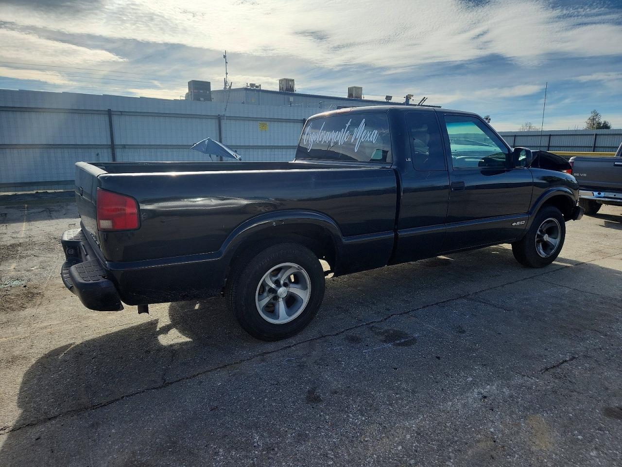 2000 CHEVROLET S TRUCK S10 photo 3