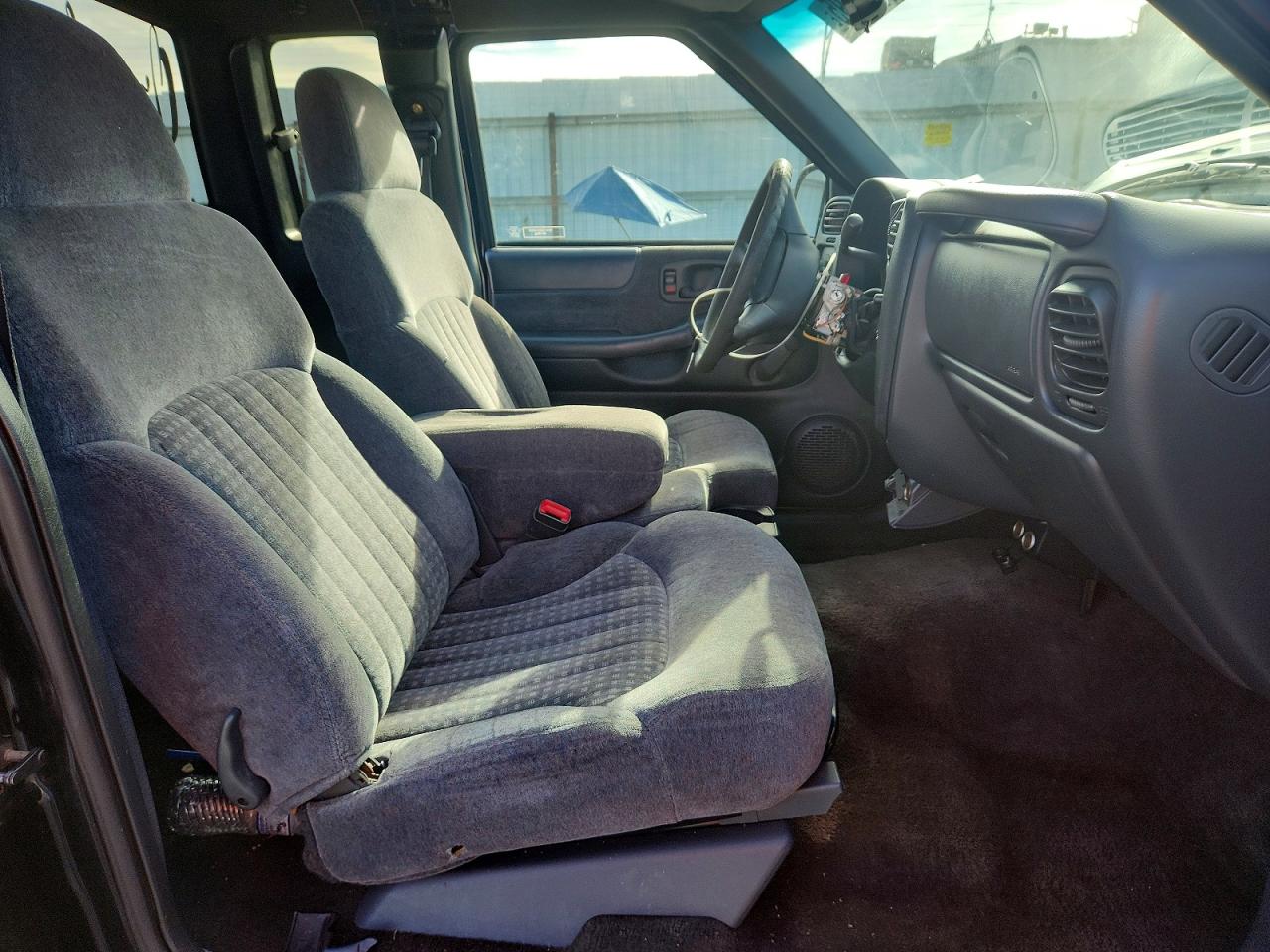2000 CHEVROLET S TRUCK S10 photo 10