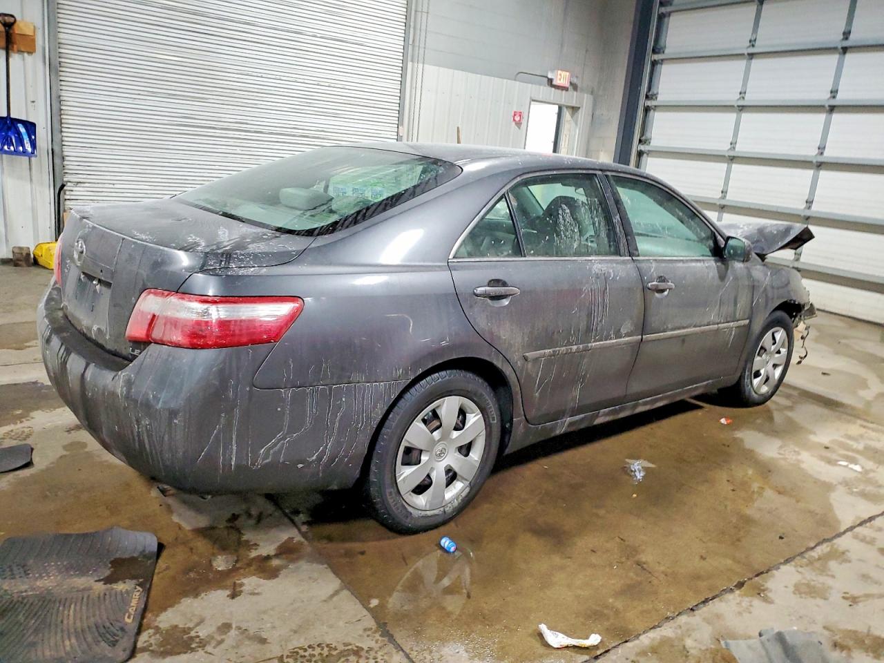 2009 TOYOTA CAMRY BASE photo 3