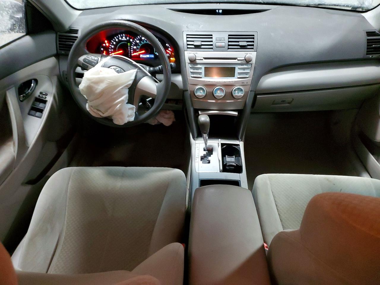 2009 TOYOTA CAMRY BASE photo 8
