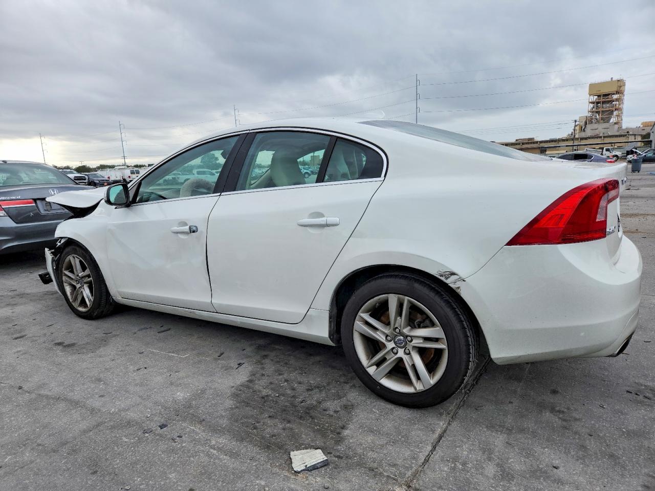 2014 VOLVO S60 T5 photo 2
