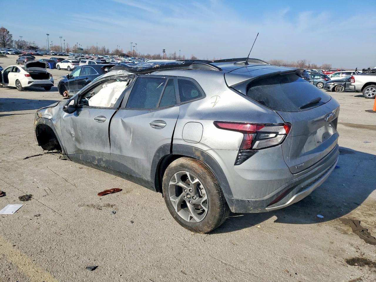 2025 CHEVROLET TRAX 1LT photo 3