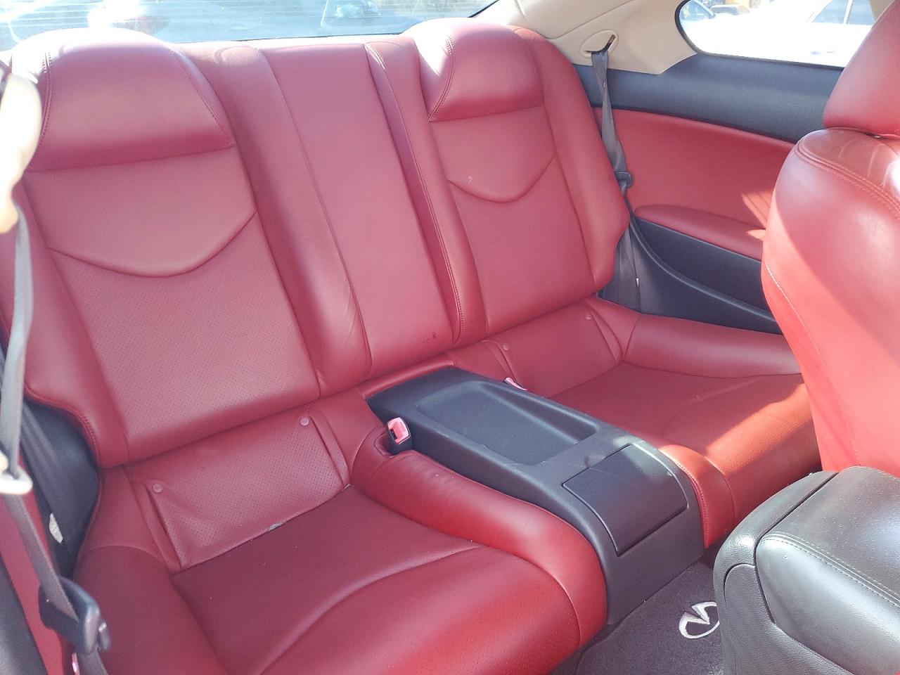 2012 INFINITI G37 BASE photo 10