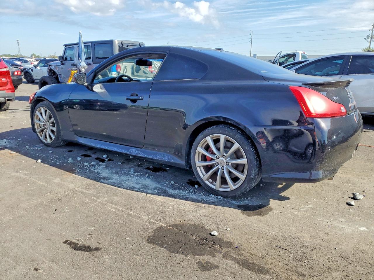 2012 INFINITI G37 BASE photo 2
