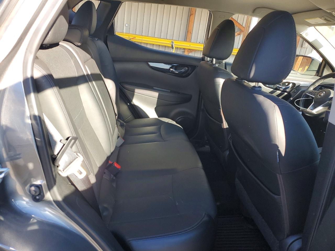 2018 NISSAN ROGUE SPORT S photo 10
