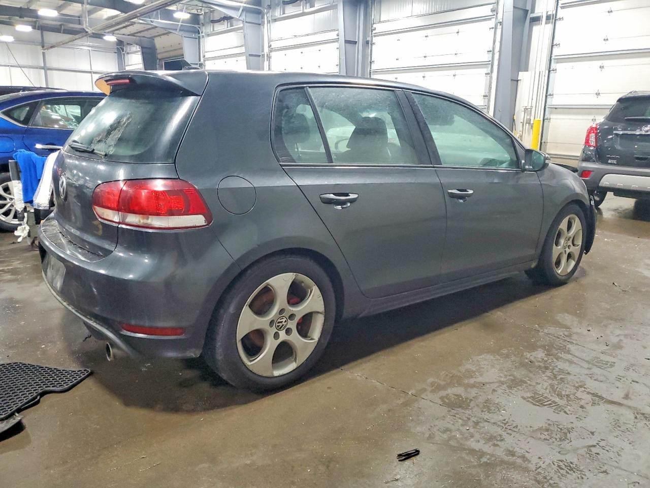 2012 VOLKSWAGEN GTI photo 3