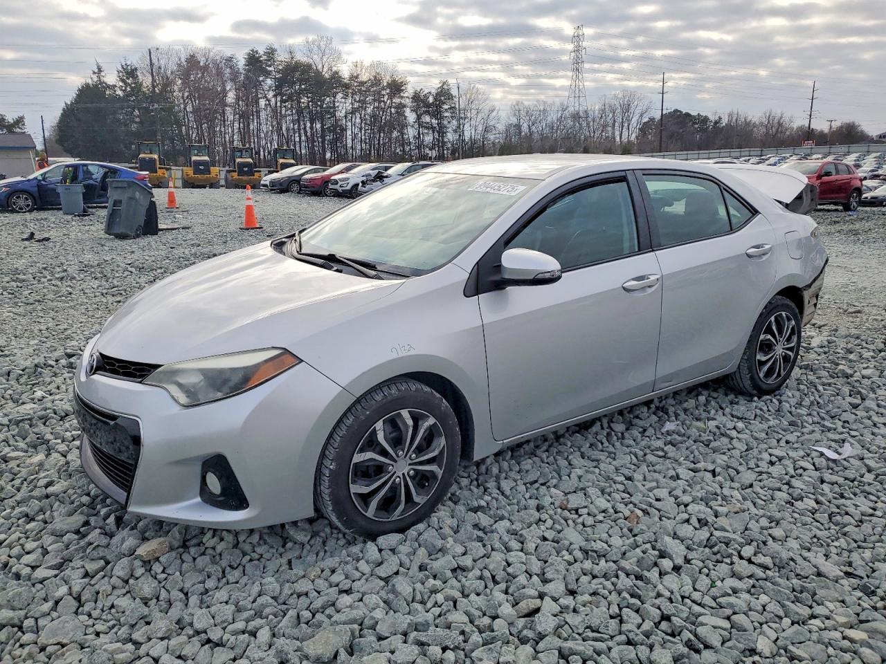 2015 TOYOTA COROLLA