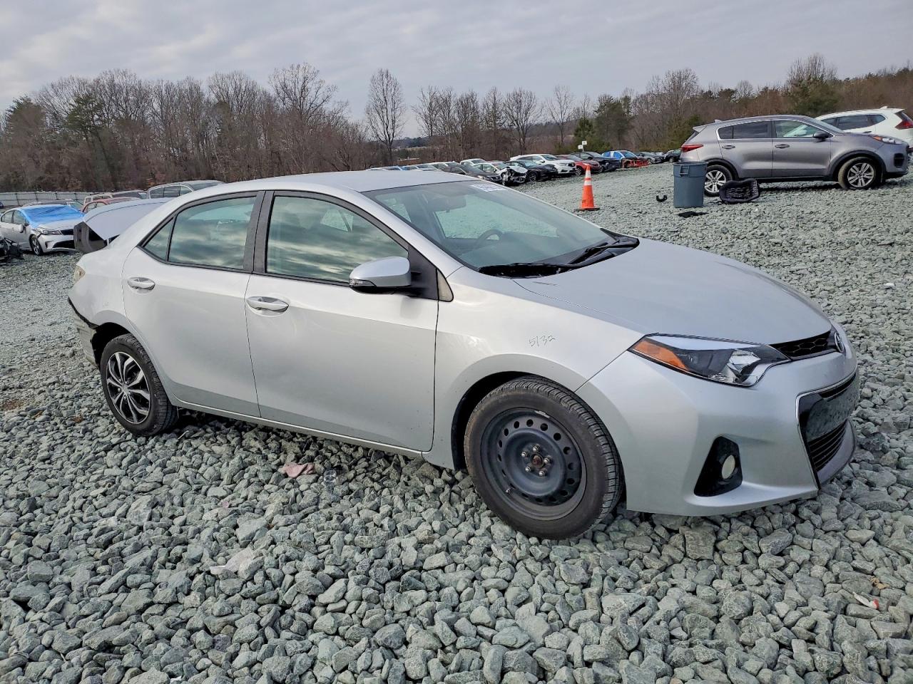 2015 TOYOTA COROLLA L photo 4