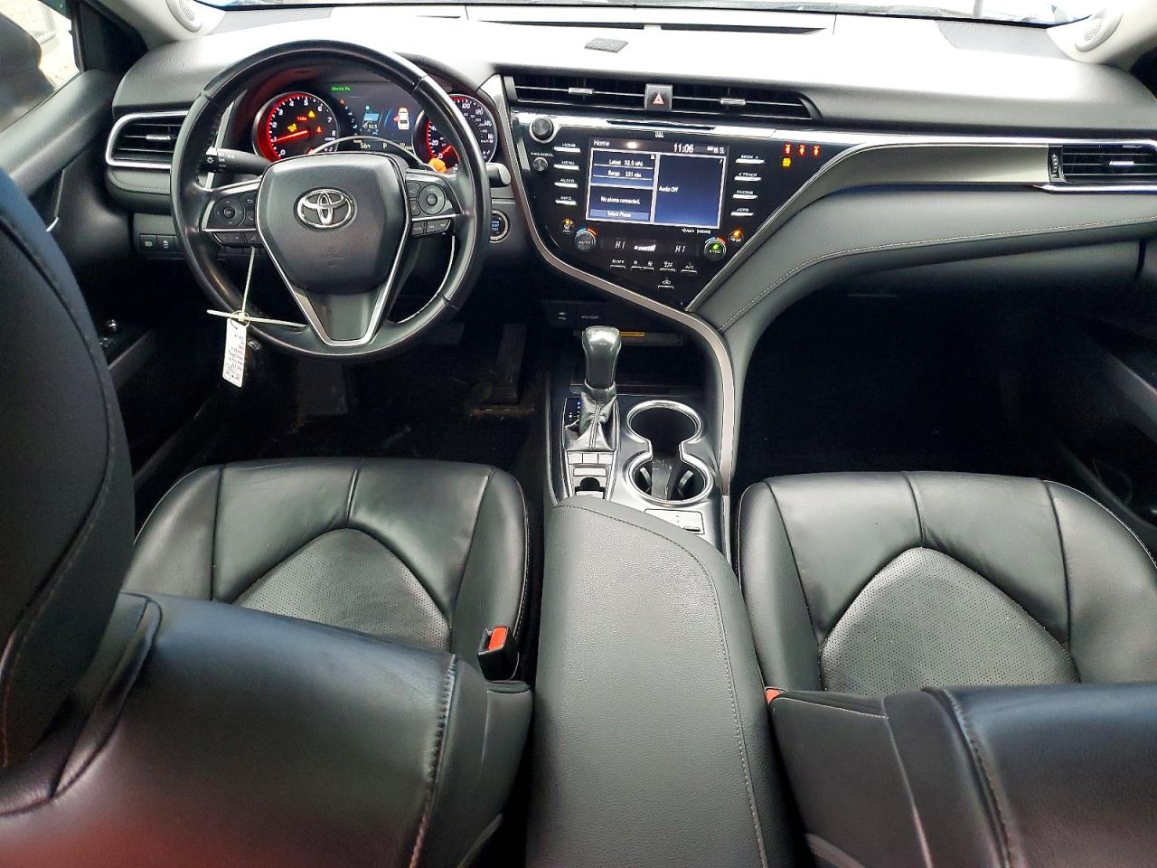 2018 TOYOTA CAMRY XSE photo 8