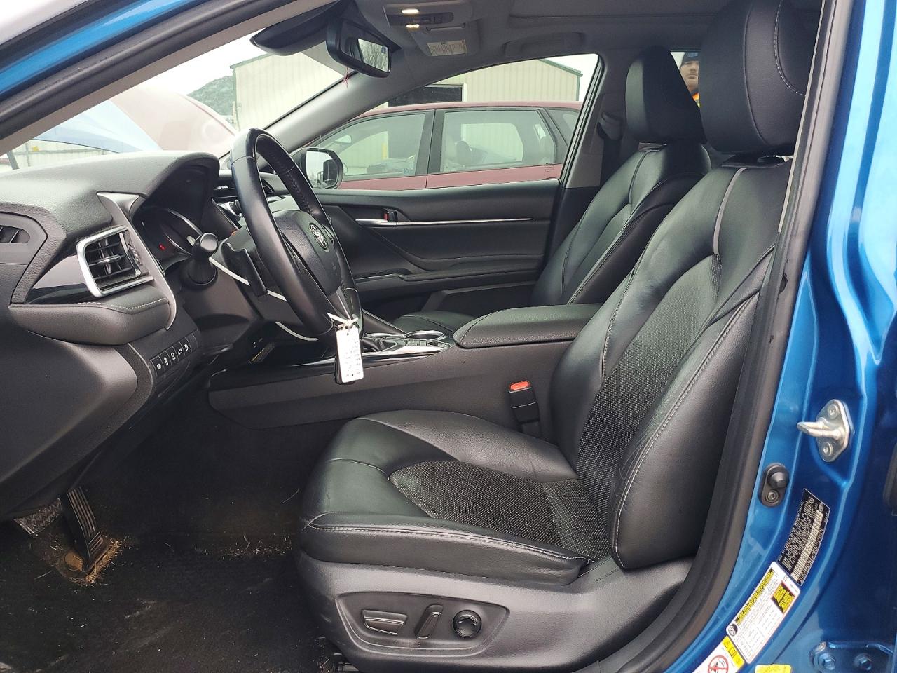 2018 TOYOTA CAMRY XSE photo 7