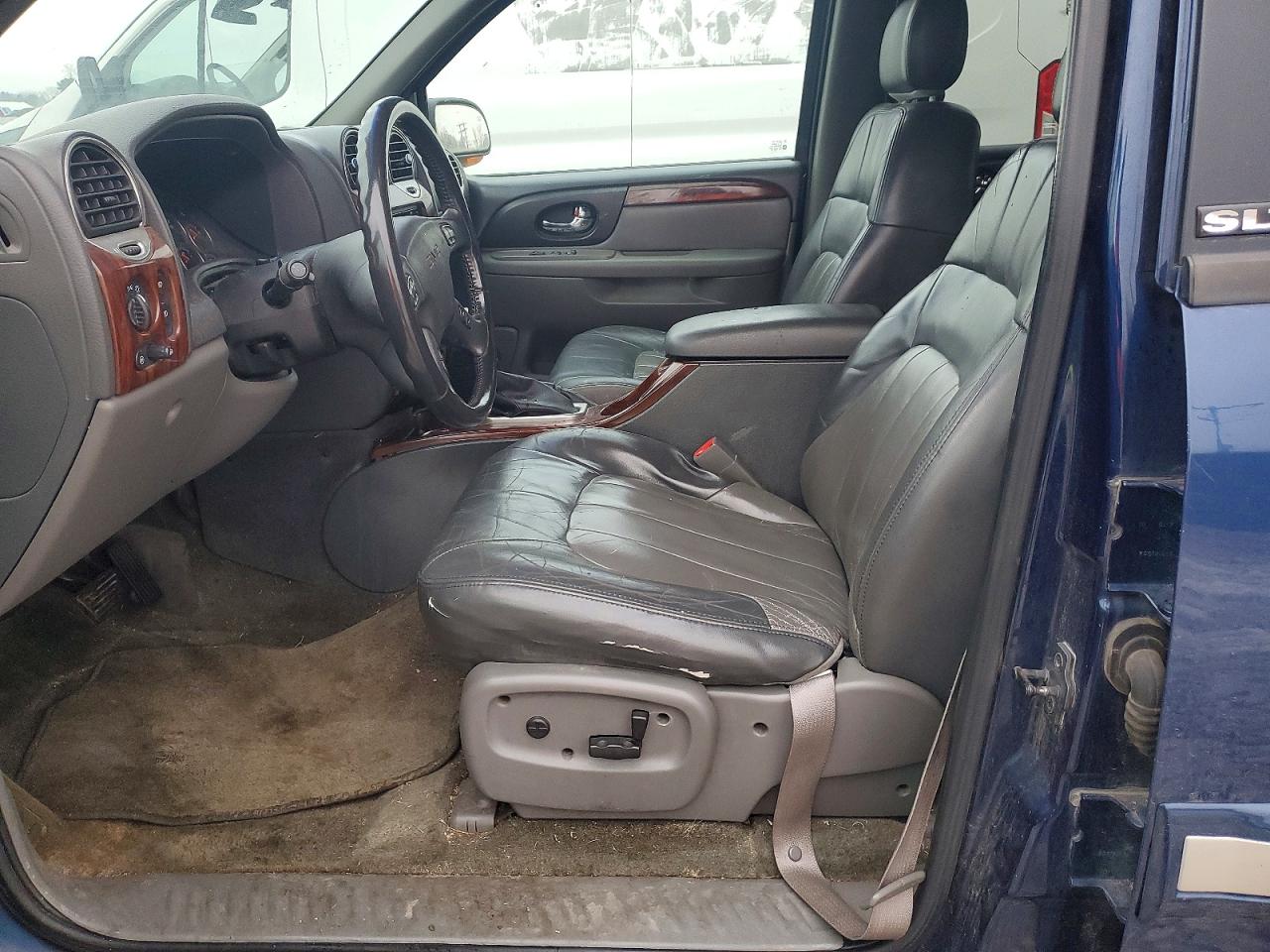 2002 GMC ENVOY photo 7
