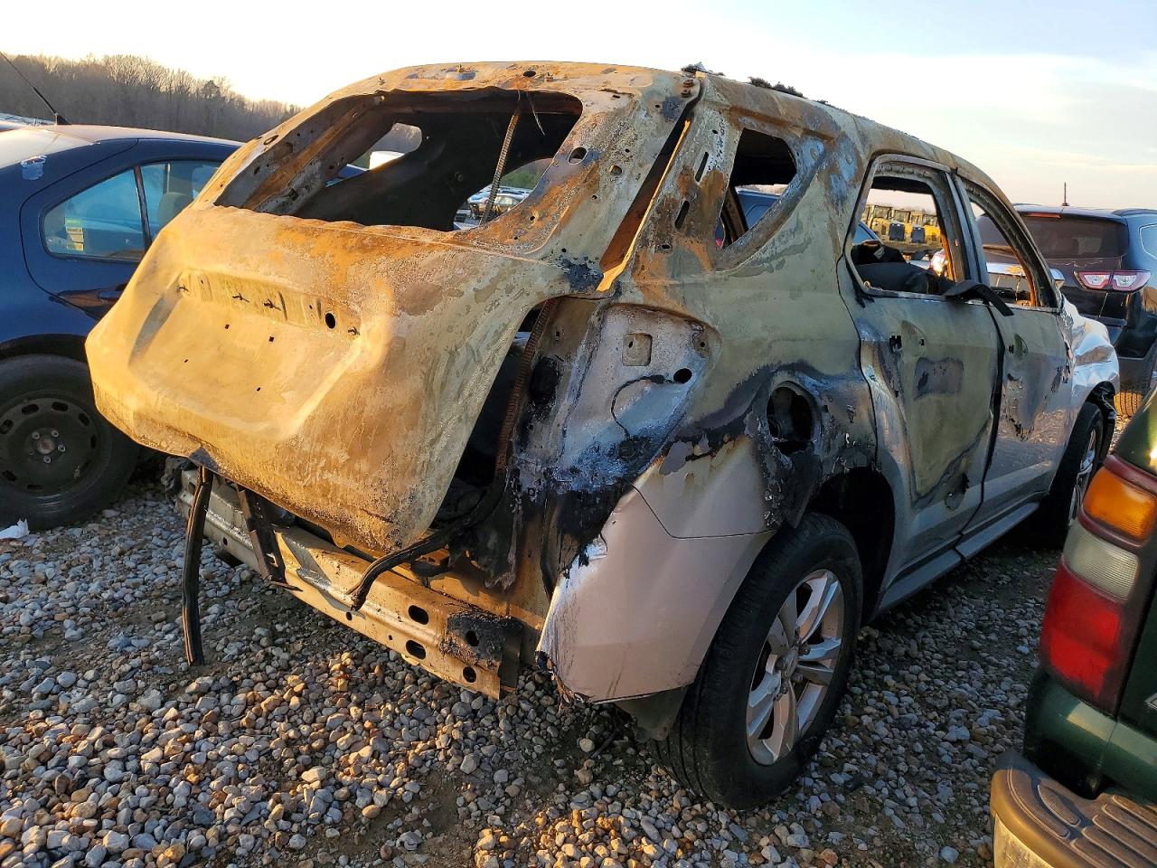 2015 CHEVROLET EQUINOX LT photo 3