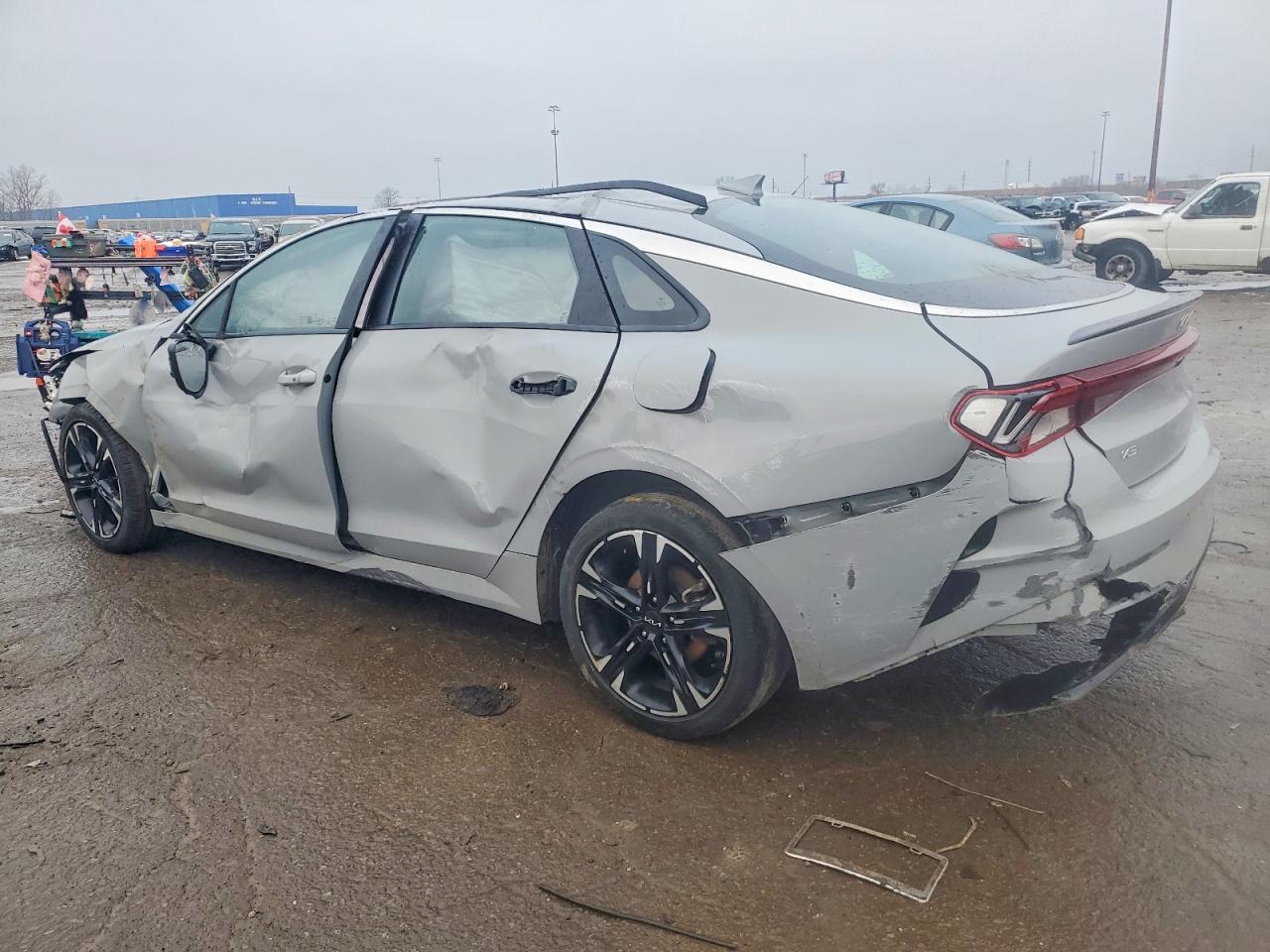 2023 KIA K5 GT LINE photo 2