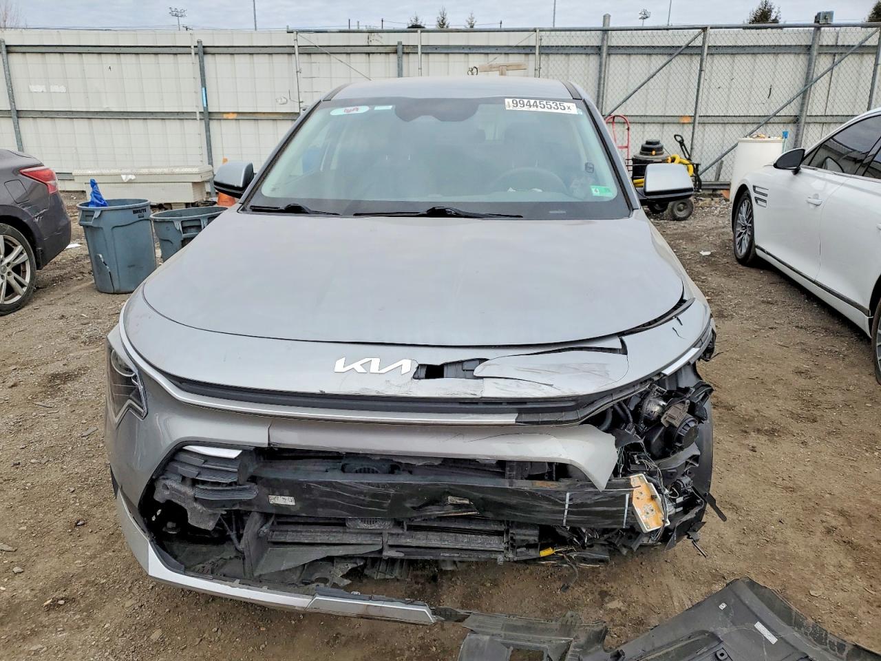 2023 KIA NIRO LX photo 5
