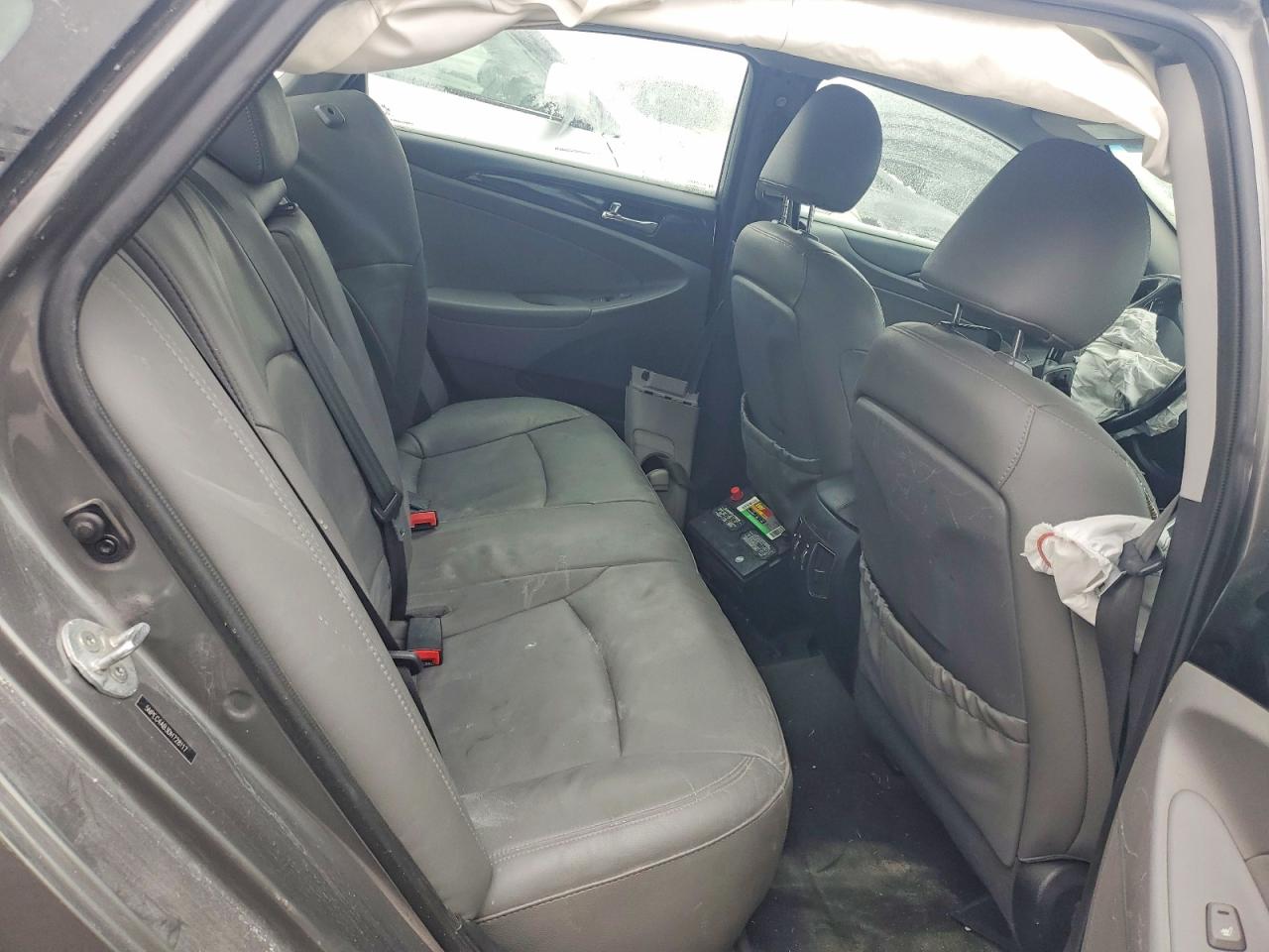 2013 HYUNDAI SONATA SE photo 10