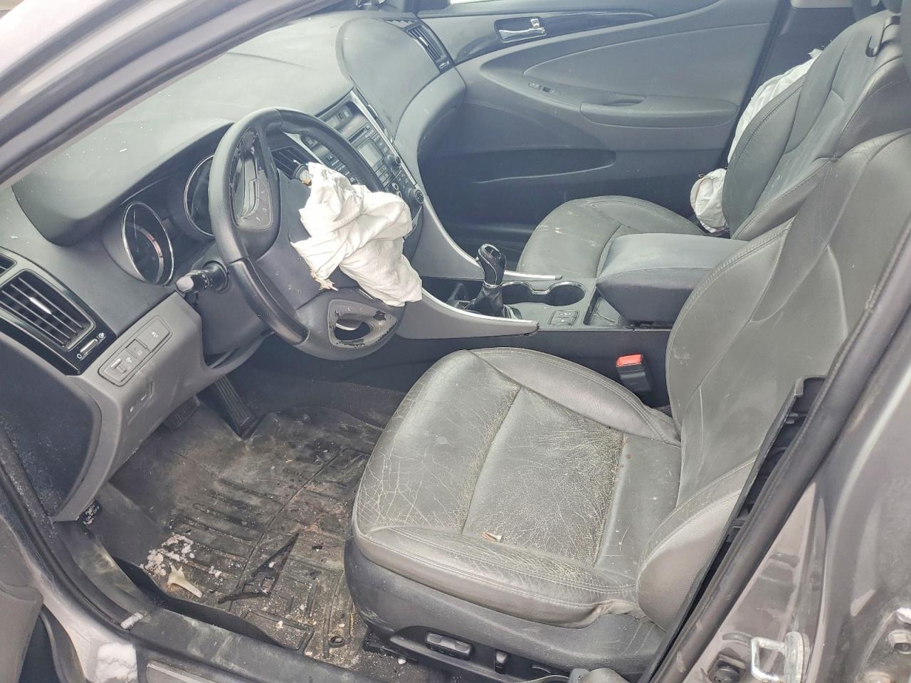 2013 HYUNDAI SONATA SE photo 7