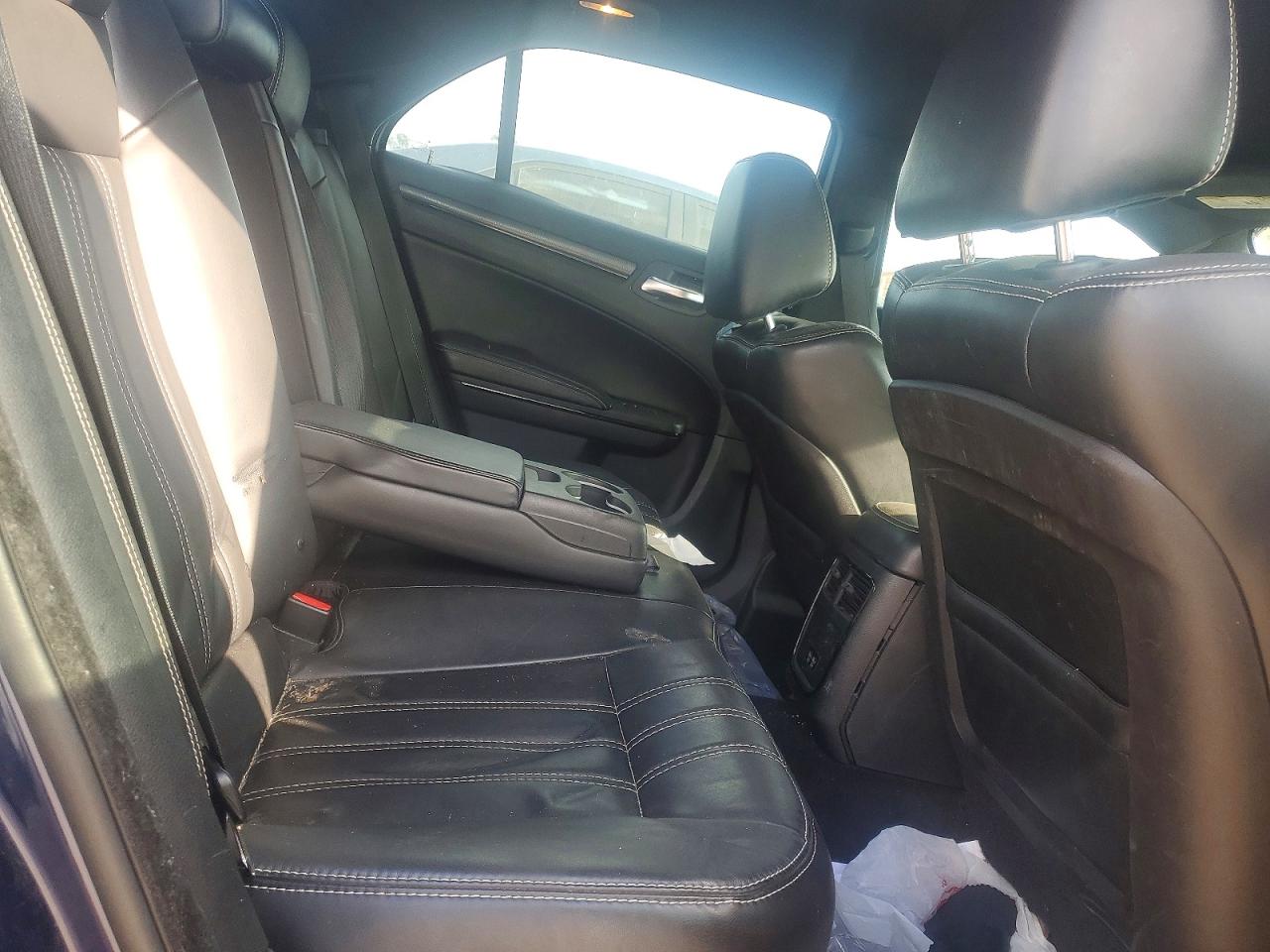 2015 CHRYSLER 300 S photo 10