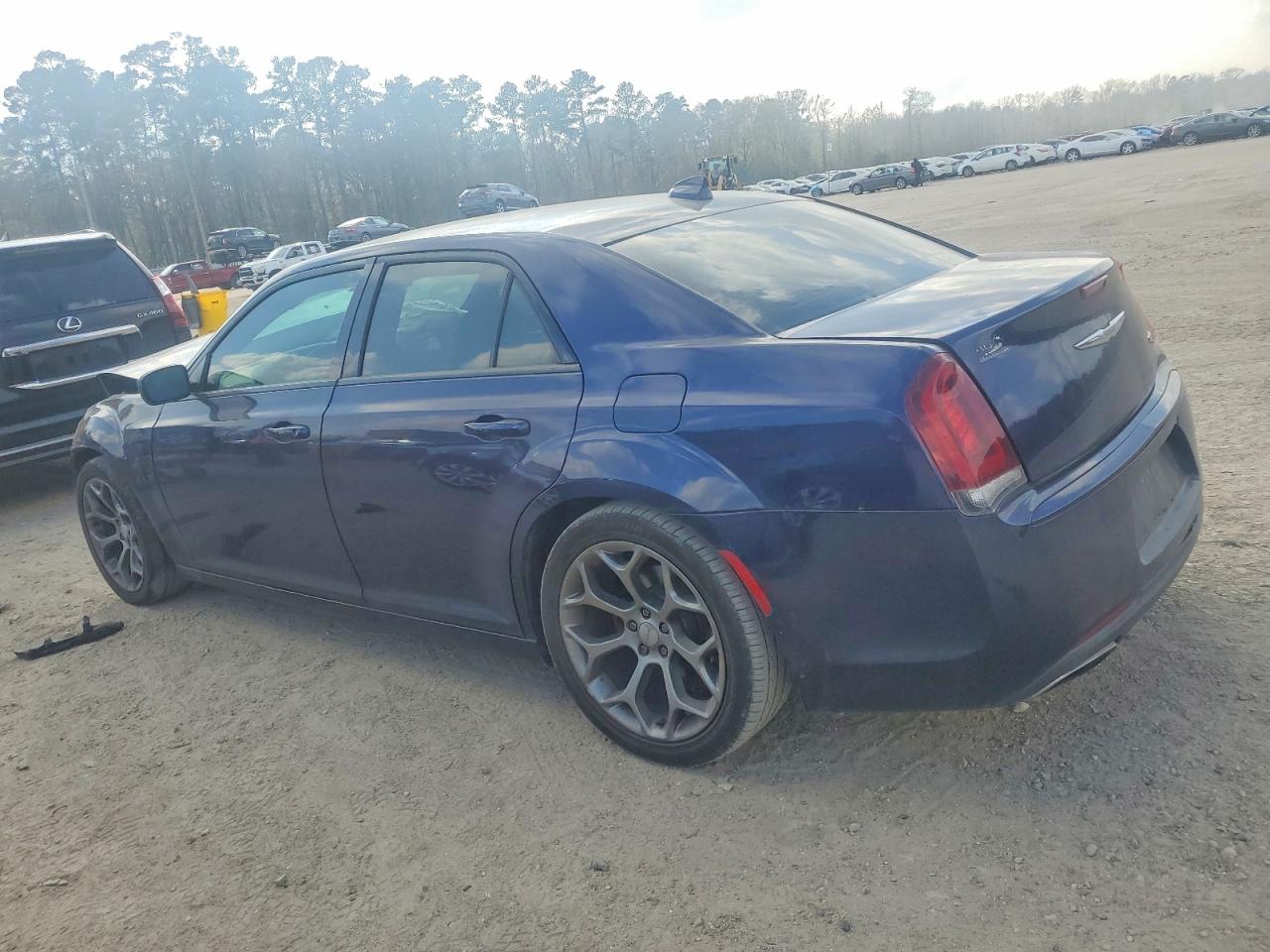2015 CHRYSLER 300 S photo 2