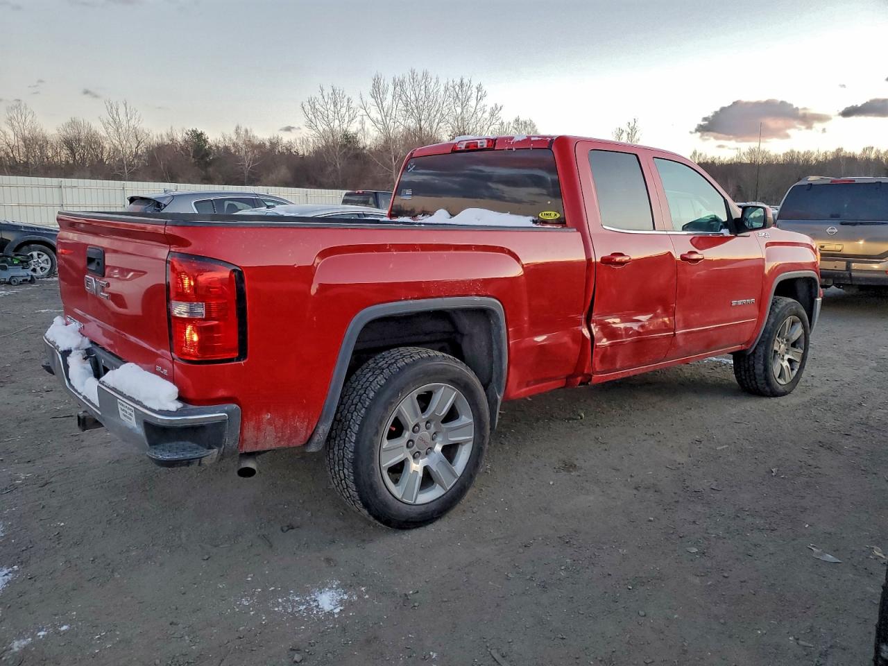 2015 GMC SIERRA K1500 SLE photo 3