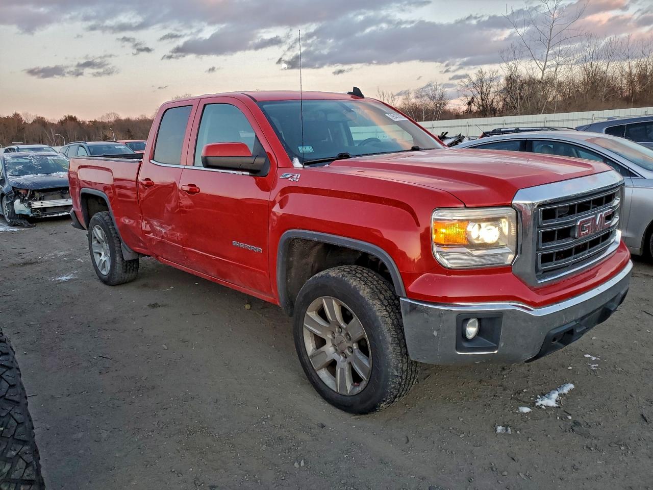 2015 GMC SIERRA K1500 SLE photo 4