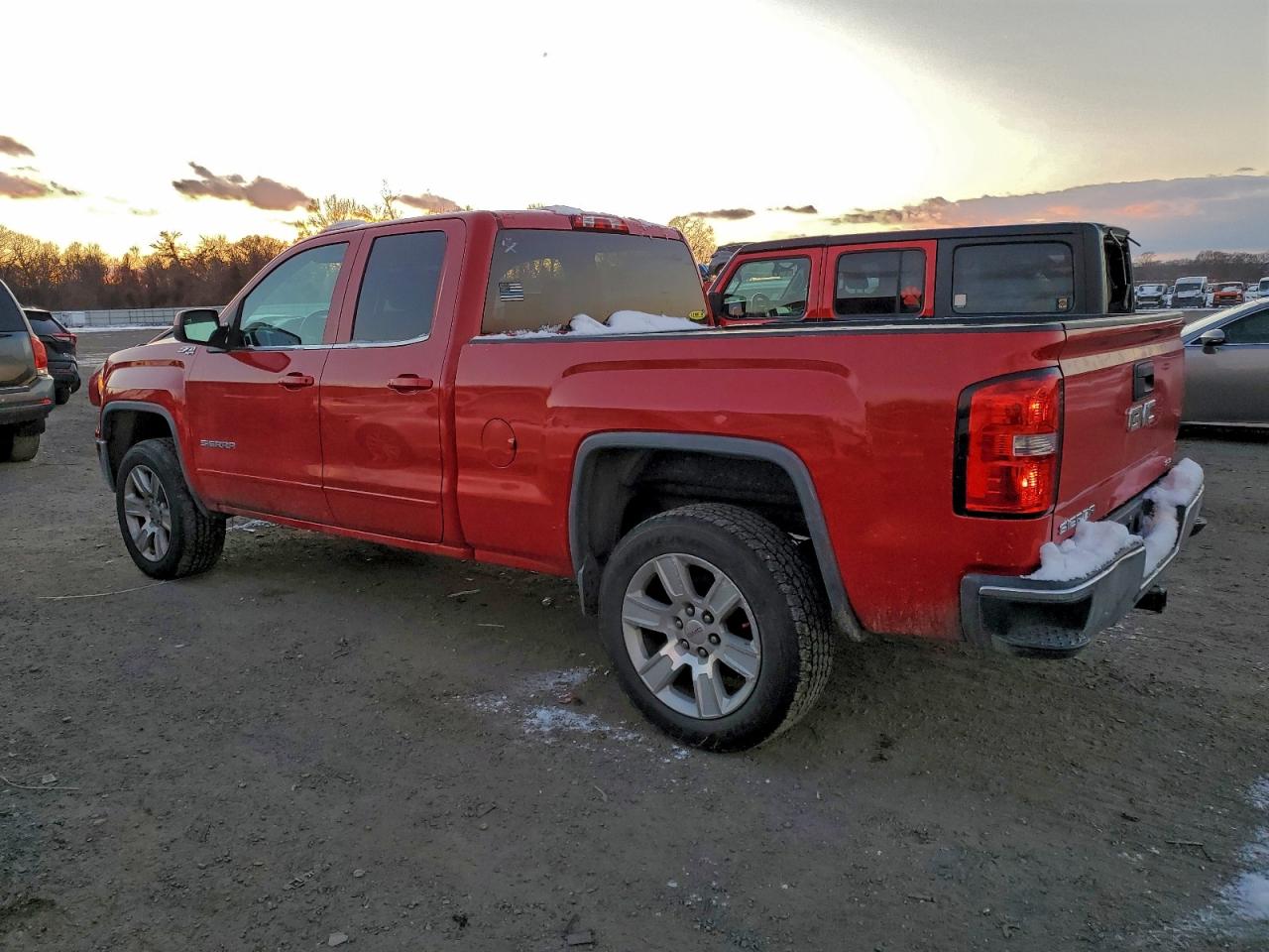 2015 GMC SIERRA K1500 SLE photo 2