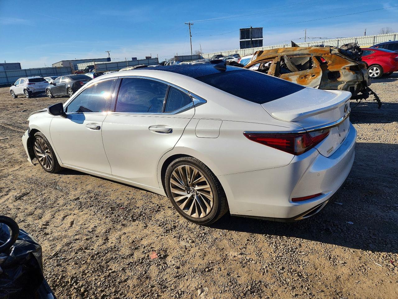 2019 LEXUS ES 350 photo 2