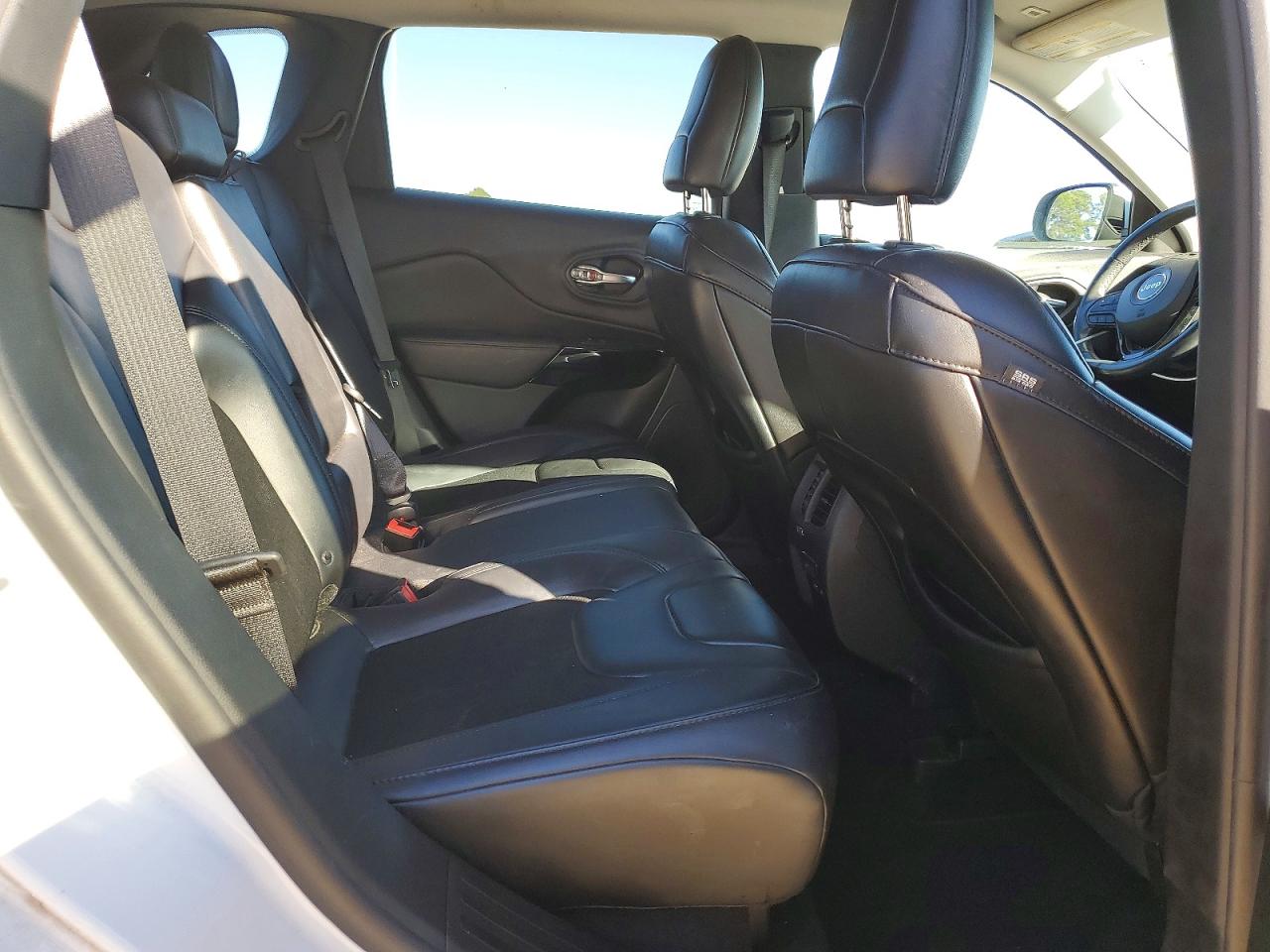 2019 JEEP CHEROKEE LATITUDE PLUS photo 11