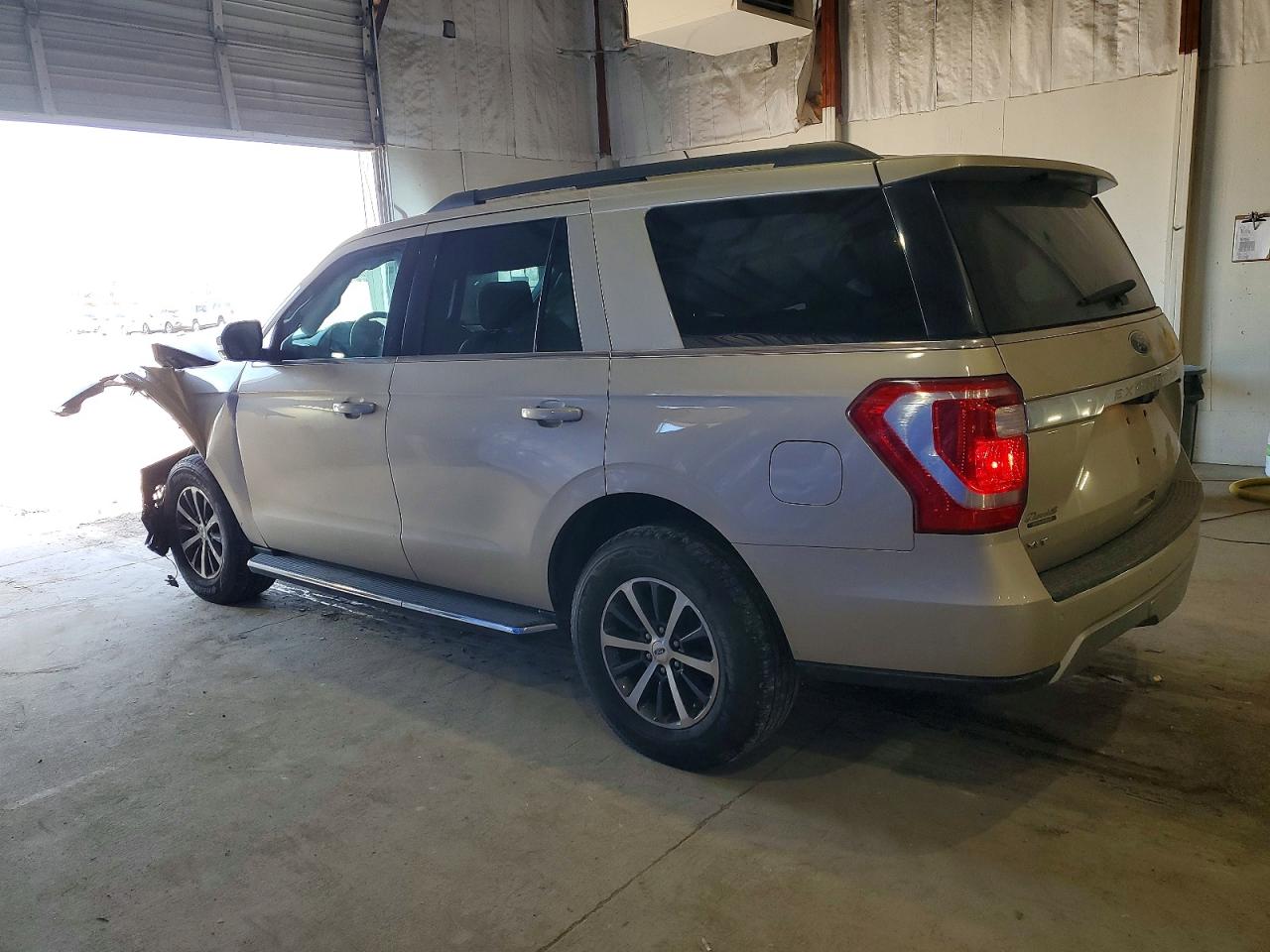2018 FORD EXPEDITION XLT photo 3