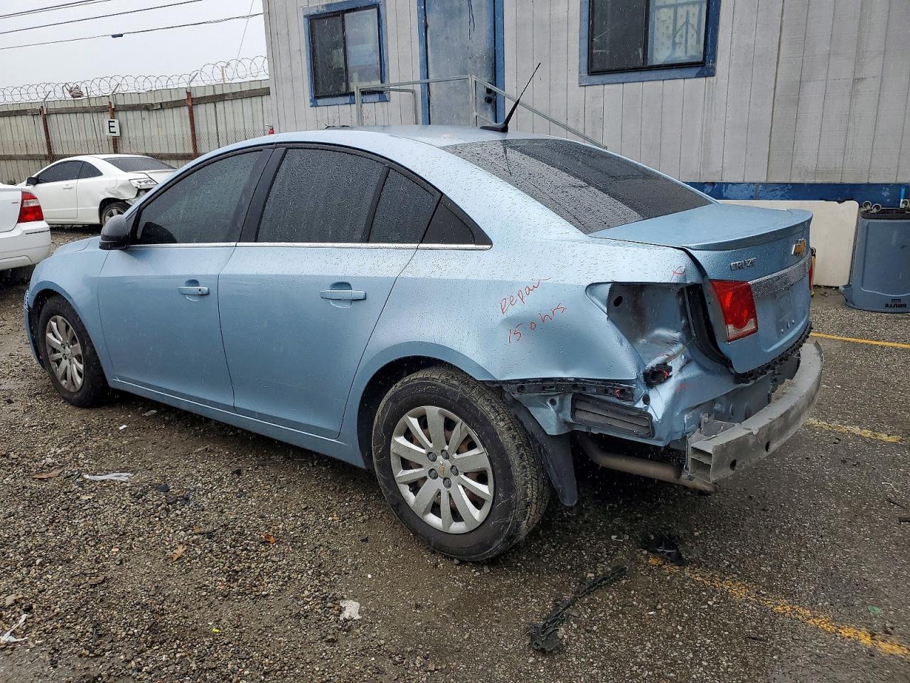 2011 CHEVROLET CRUZE LS photo 3