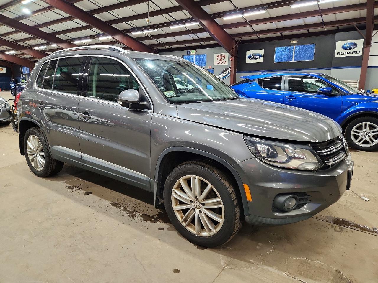 2016 VOLKSWAGEN TIGUAN S photo 4