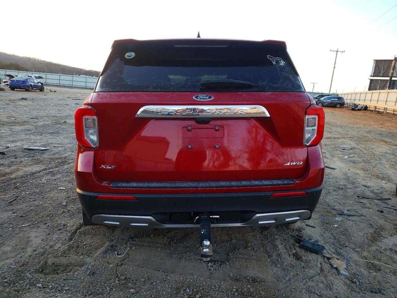 2023 FORD EXPLORER XLT photo 6