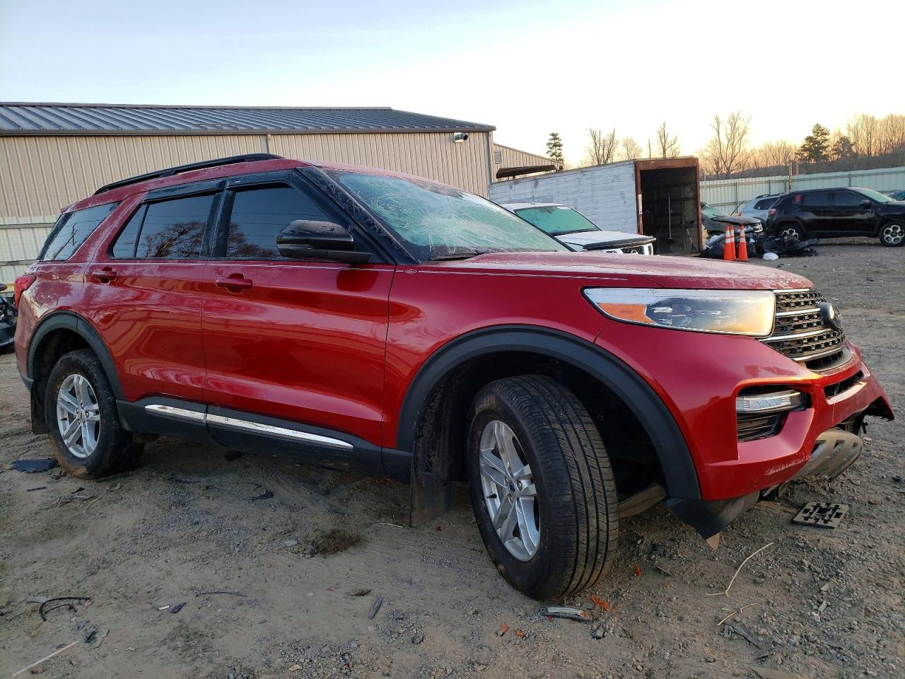 2023 FORD EXPLORER XLT photo 4