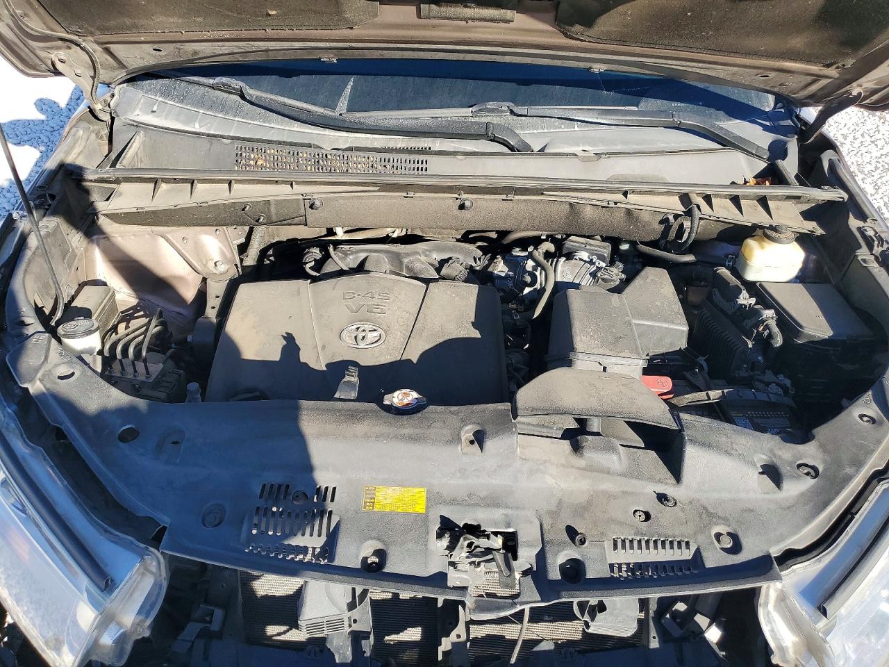 2018 TOYOTA HIGHLANDER SE photo 12