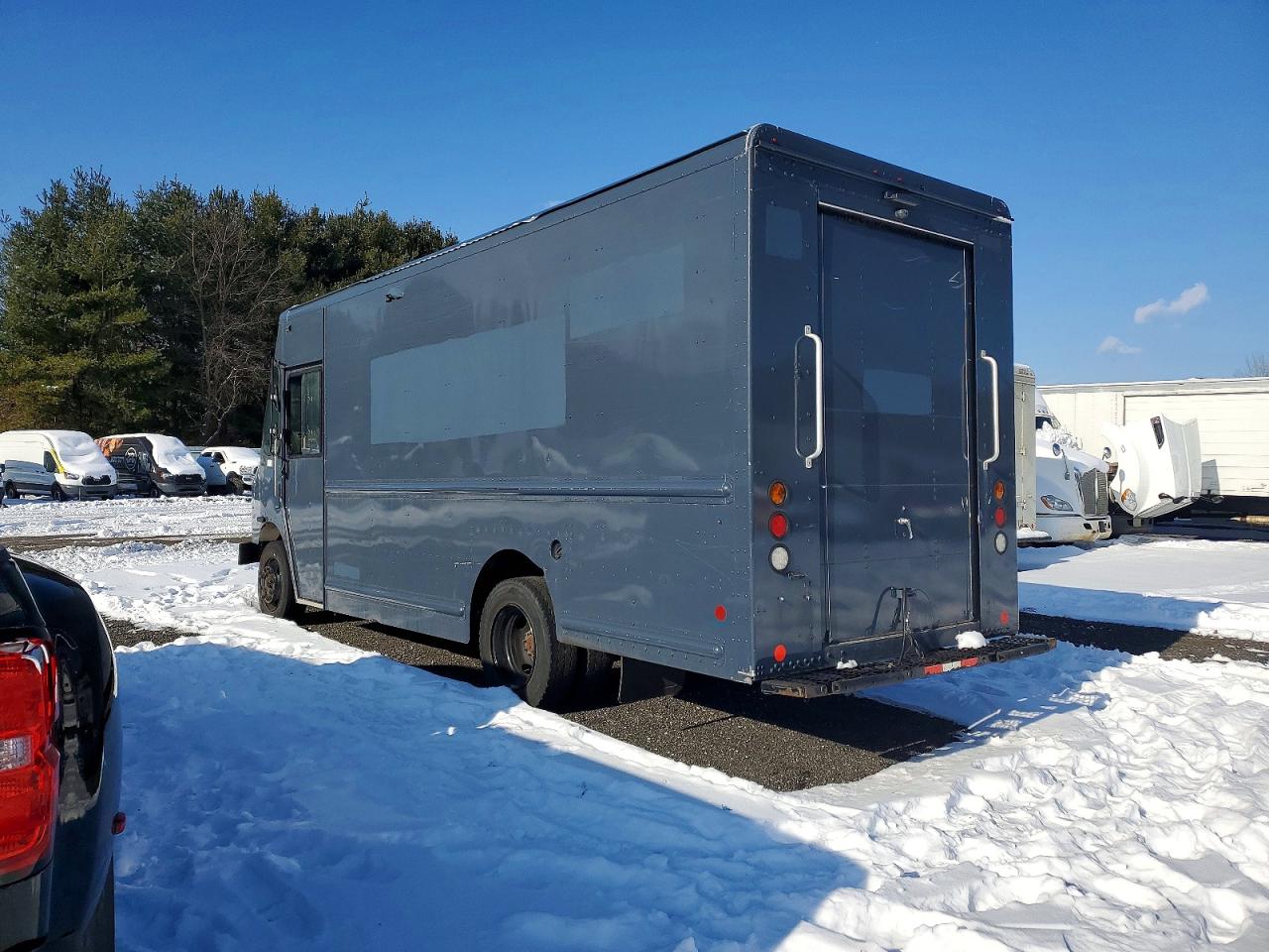 2020 FREIGHTLINER MT 45G DELIVERY TRUCK photo 2