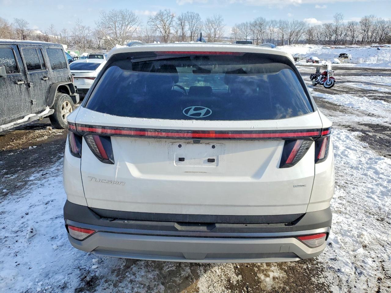 2025 HYUNDAI TUCSON SEL photo 6