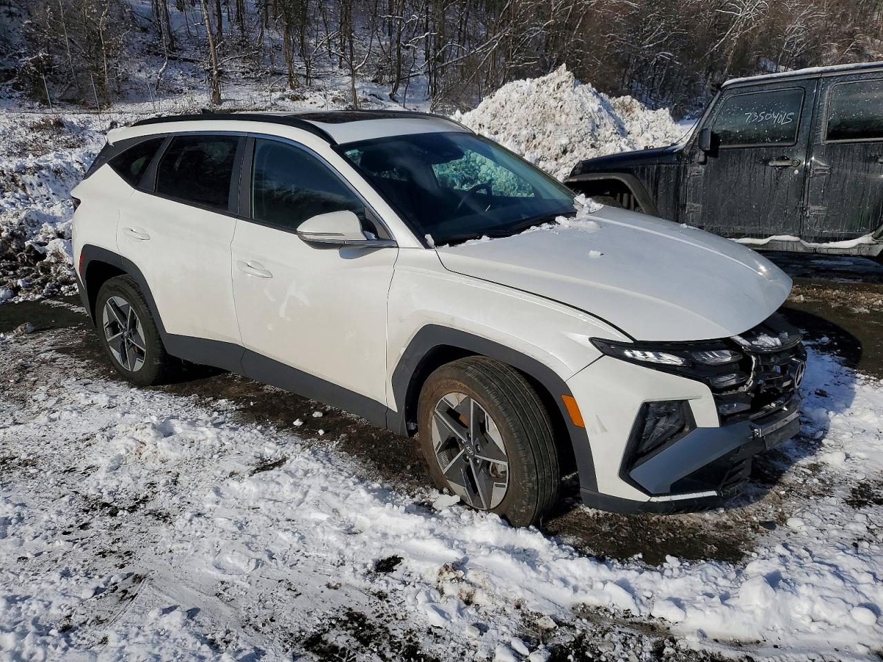 2025 HYUNDAI TUCSON SEL photo 4