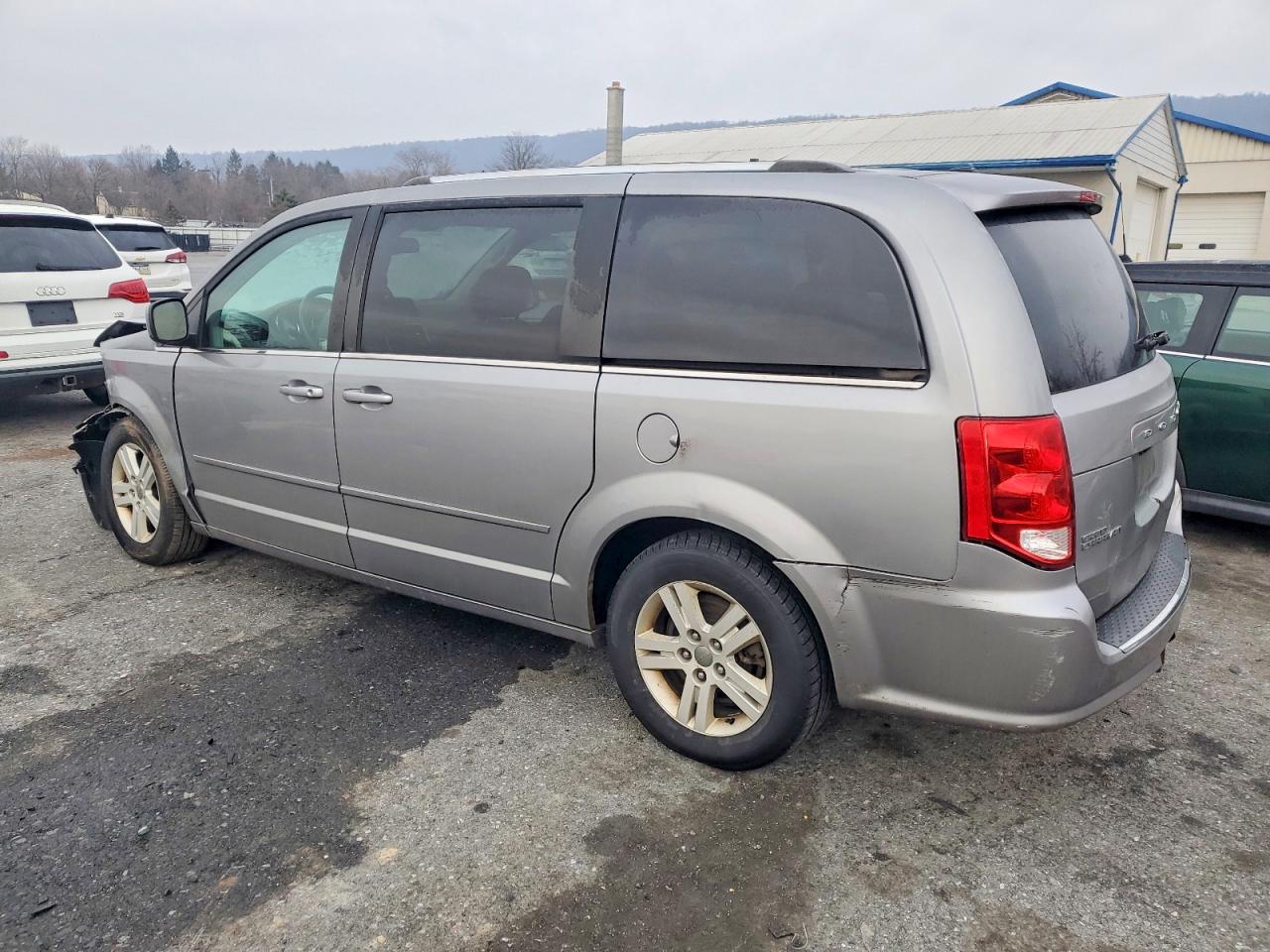 2013 DODGE GRAND CARAVAN CREW photo 2