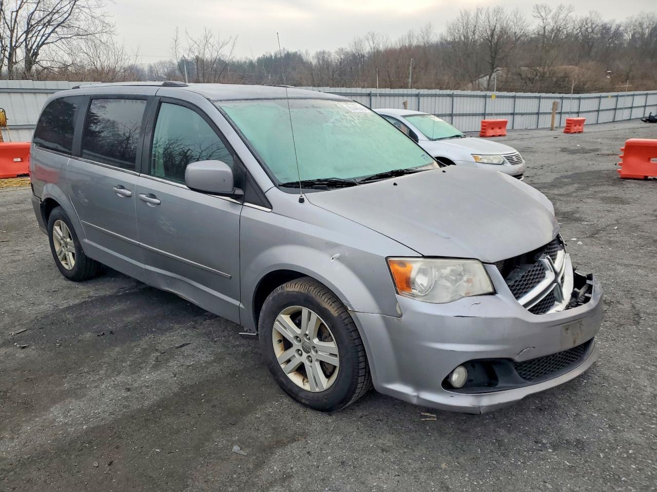 2013 DODGE GRAND CARAVAN CREW photo 4